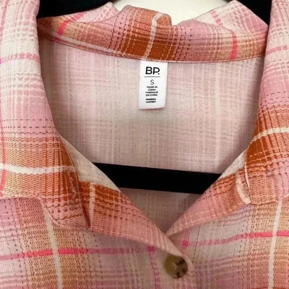 BP Cropped Plaid Long Sleeve Button Down - Picture 2 of 4